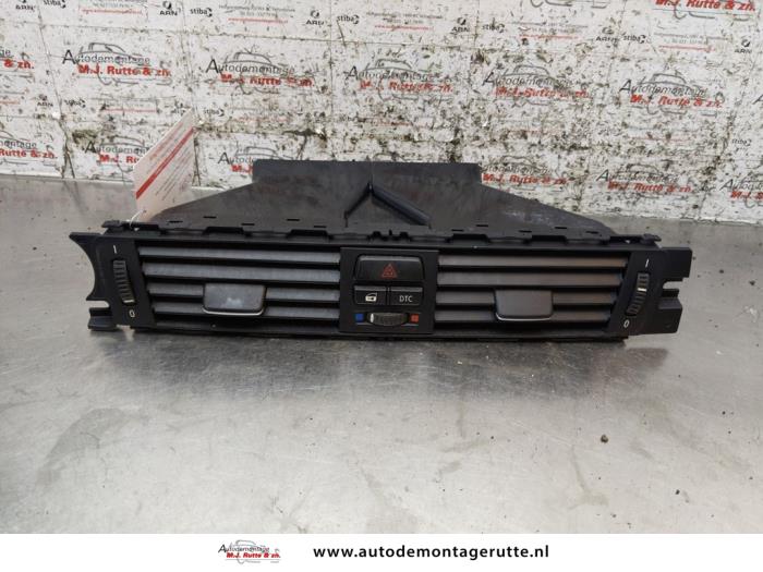 Gebruikte Luchtrooster Dashboard BMW 3-Serie O161863