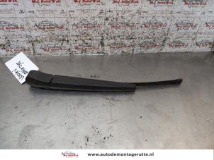 O161882 Gebruikte ruitenwisserarm achter BMW 3-Serie