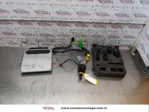 O161926 Gebruikte kontaktslot + computer Citroen C2