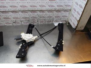 O161931 Gebruikte ruitmechaniek 4deurs rechts-voor BMW 3-Serie