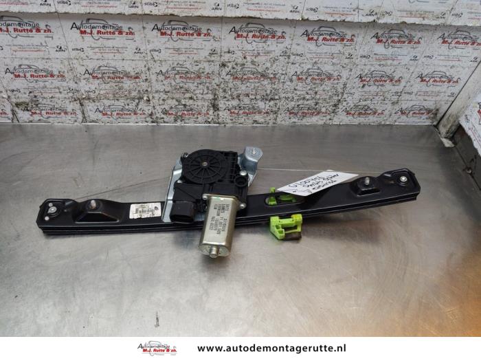 Gebruikte Ruitmechaniek 4Deurs rechts-achter BMW 3-Serie O161963