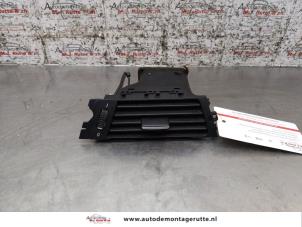 O161971 Gebruikte luchtrooster dashboard BMW 3-Serie