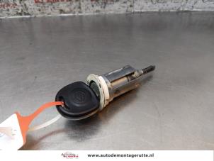 O162003 Gebruikte kontaktslot+sleutel Suzuki Wagon R+