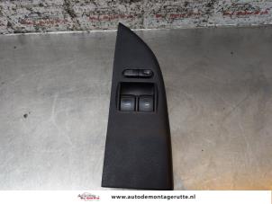 Gebruikte Combischakelaar ramen Skoda Fabia (6Y5) 1.4i 16V Prijs op aanvraag aangeboden door Autodemontage M.J. Rutte B.V.