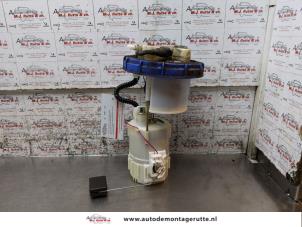 O162156 Gebruikte brandstofpomp elektrisch Peugeot 107