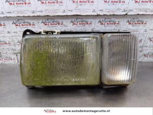 O162222 Gebruikte rechter koplamp Volkswagen Passat