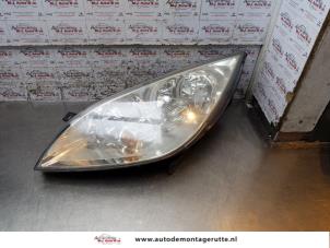 O162255 Gebruikte linker koplamp Mitsubishi Colt