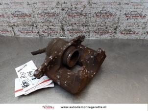 O162350 Gebruikte remklauw (tang) links-voor Kia Rio