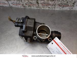 O162367 Gebruikte gasklephuis Renault Espace