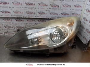 O162402 Gebruikte linker koplamp Opel Corsa