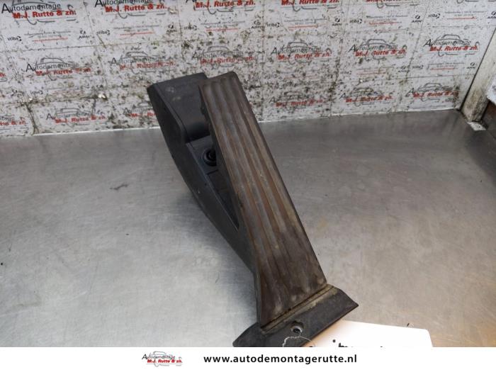 Gebruikte Gaspedaal BMW 3-Serie O162622