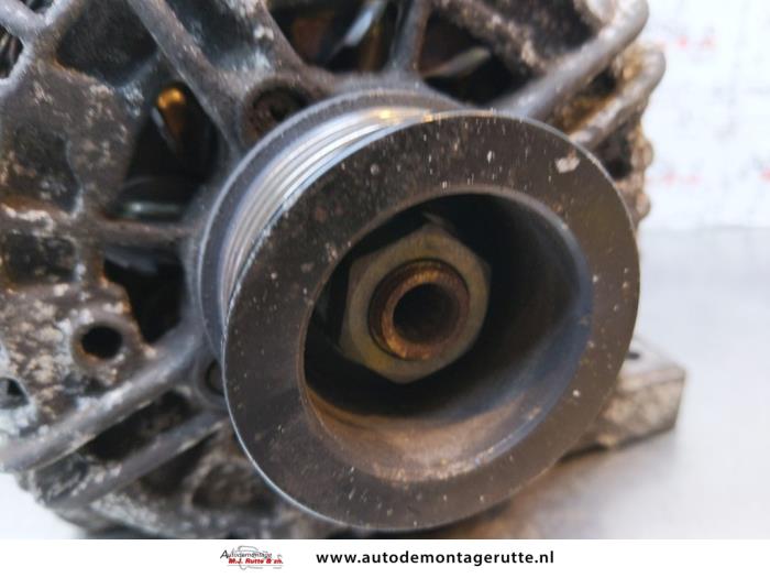 Alternator van een Volvo XC90 I 2.9 T6 24V 2003