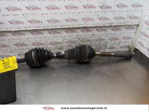 O162805 Gebruikte steekas rechts-voor Volvo XC90