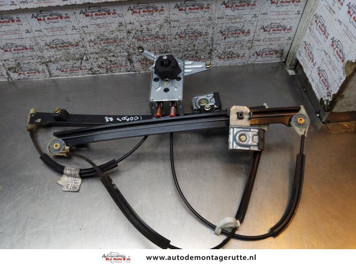 Gebruikte Raammechaniek 2Deurs rechts-voor Seat Arosa O162837