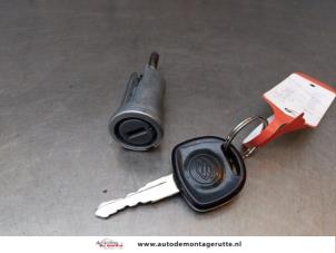 O162849 Gebruikte kontaktslot+sleutel Suzuki Wagon R+