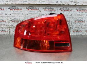 O162892 Gebruikte achterlicht links Audi A4