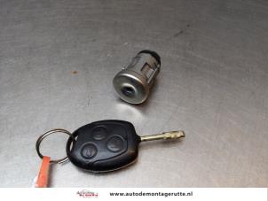 O162915 Gebruikte portierslot cilinder links Ford Fiesta