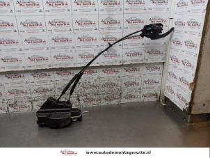 O162953 Gebruikte deurslot mechaniek 4deurs links-voor Hyundai H300