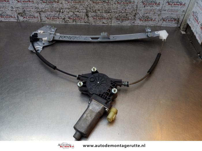Gebruikte Ruitmechaniek 2Deurs links-voor Hyundai Accent O162988