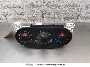 O163006 Gebruikte chaufage bedieningspaneel Dacia Dokker