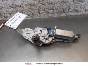 Gebruikte Ruitenwissermotor achter Hyundai Accent 1.4i 16V Prijs op aanvraag aangeboden door Autodemontage M.J. Rutte B.V.