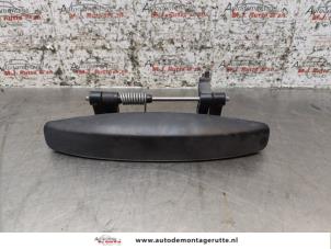 O163089 Gebruikte portiergreep 2deurs links Dacia Dokker