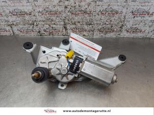 O163225 Gebruikte motor ruitenwisser achter Kia Carens