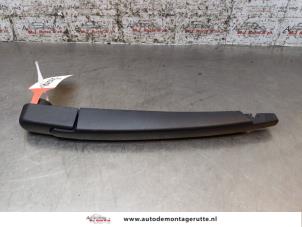 O163249 Gebruikte ruitenwisserarm achter Opel Corsa