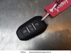 O163364 Gebruikte sleutel Opel Corsa