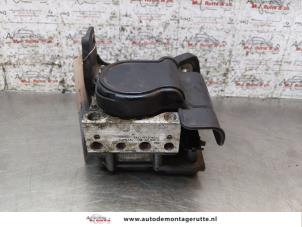 O163369 Gebruikte abs pomp Opel Corsa