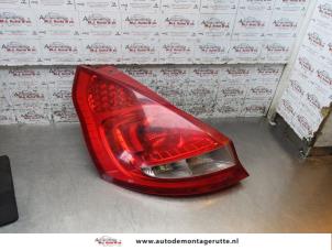O163432 Gebruikte achterlicht links Ford Fiesta