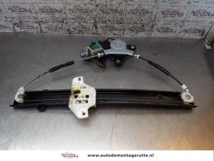 O163479 Gebruikte ruitmechaniek 4deurs links-achter Chevrolet Spark