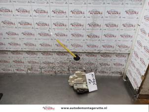 O163597 Gebruikte portierslot mechaniek 4deurs rechts-voor Audi A3