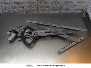 O163688 Gebruikte ruitmechaniek 4deurs rechts-voor Hyundai I20