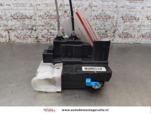 O163696 Gebruikte deurslot mechaniek 4deurs rechts-voor Hyundai I20