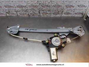 O163720 Gebruikte raammechaniek 4deurs rechts-voor Mazda Demio