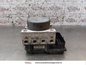 O163757 Gebruikte abs pomp Hyundai I20