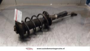 O163918 Gebruikte veerpoot rechts-voor Volkswagen Jetta