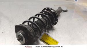 O163936 Gebruikte voorpoot rechts Skoda Fabia