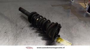 O163956 Gebruikte schokdemperpoot links-voor Lexus IS 200