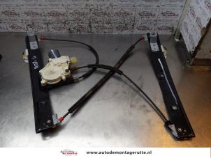 O163961 Gebruikte ruitmechaniek 4deurs links-voor Ford Mondeo