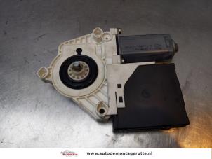 O163962 Gebruikte raammotor portier Volkswagen Golf