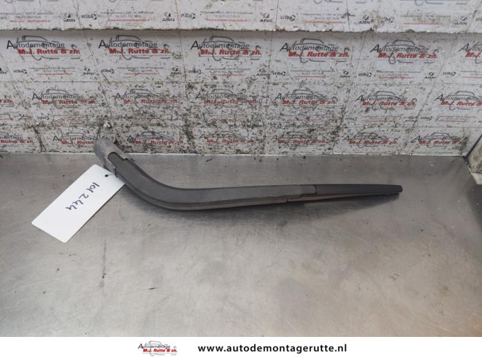 Gebruikte Ruitenwisserarm achter Nissan Pixo O164070