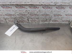O164070 Gebruikte ruitenwisserarm achter Nissan Pixo