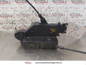O164090 Gebruikte deurslot mechaniek 4deurs rechts-voor Citroen C3 Picasso