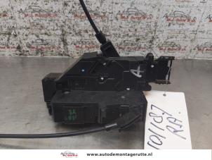 O164097 Gebruikte portierslot mechaniek 4deurs rechts-achter Citroen C3 Picasso