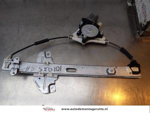 O164236 Gebruikte ruitmechaniek 4deurs links-achter Kia Rio