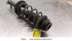 O164307 Gebruikte schokdemperpoot rechts-voor Citroen C1