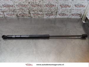 O164353 Gebruikte amortisseur rechts-achter Kia Rio