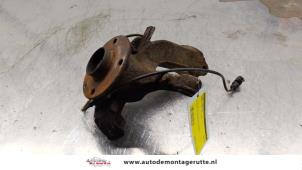 O164388 Gebruikte asschenkel links-voor Peugeot 107